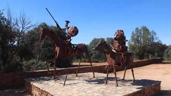 Esculturas de “Don Quijote y Sancho Panza”.