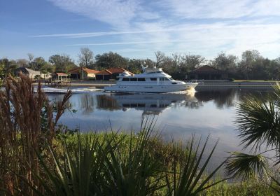 Waterfront Park Rd