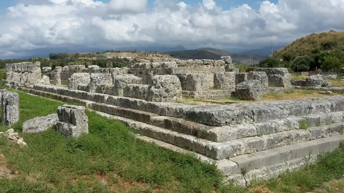Отели рядом с достопримечательностью «Himera Sito Archeologico e Museo»