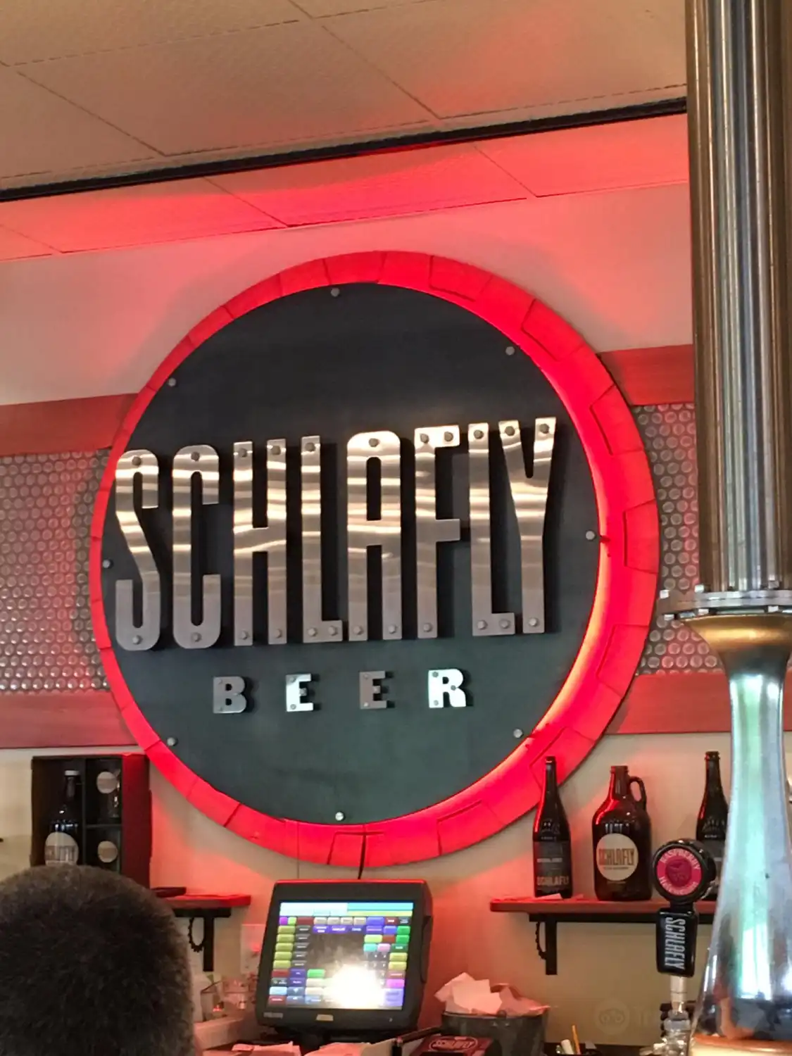 Schlafly Bottleworks附近的飯店