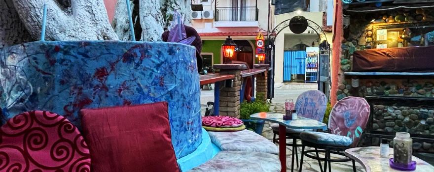 Robin's Nest Bar