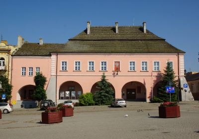 Opatow Market Square (Opatow Rynek)