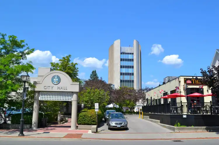 Hotels near Burlington City Hall