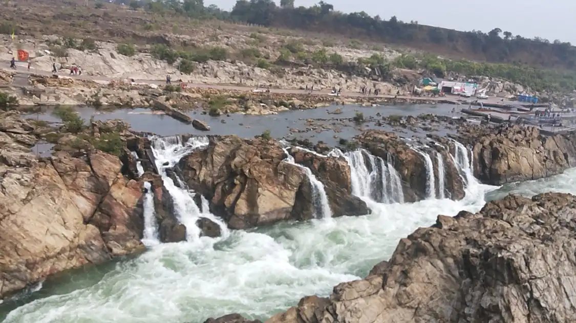 Hotels near Tilwara Ghat