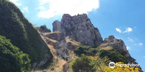 Castello del Conte Luna （o della Regina Sibilla）