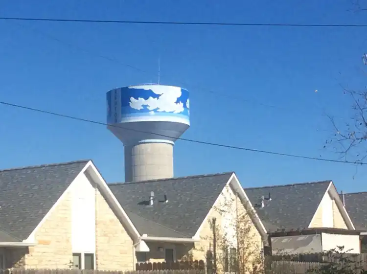 Hotels near Chisholm Trail Center