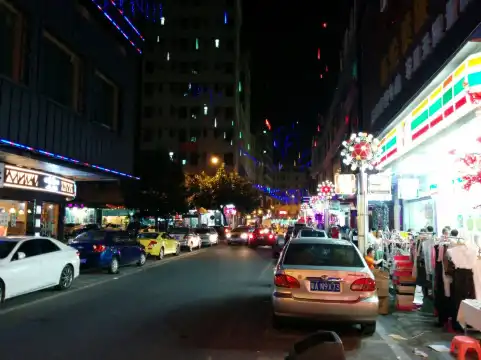 Hotels near XingYuan ShangYe Jie