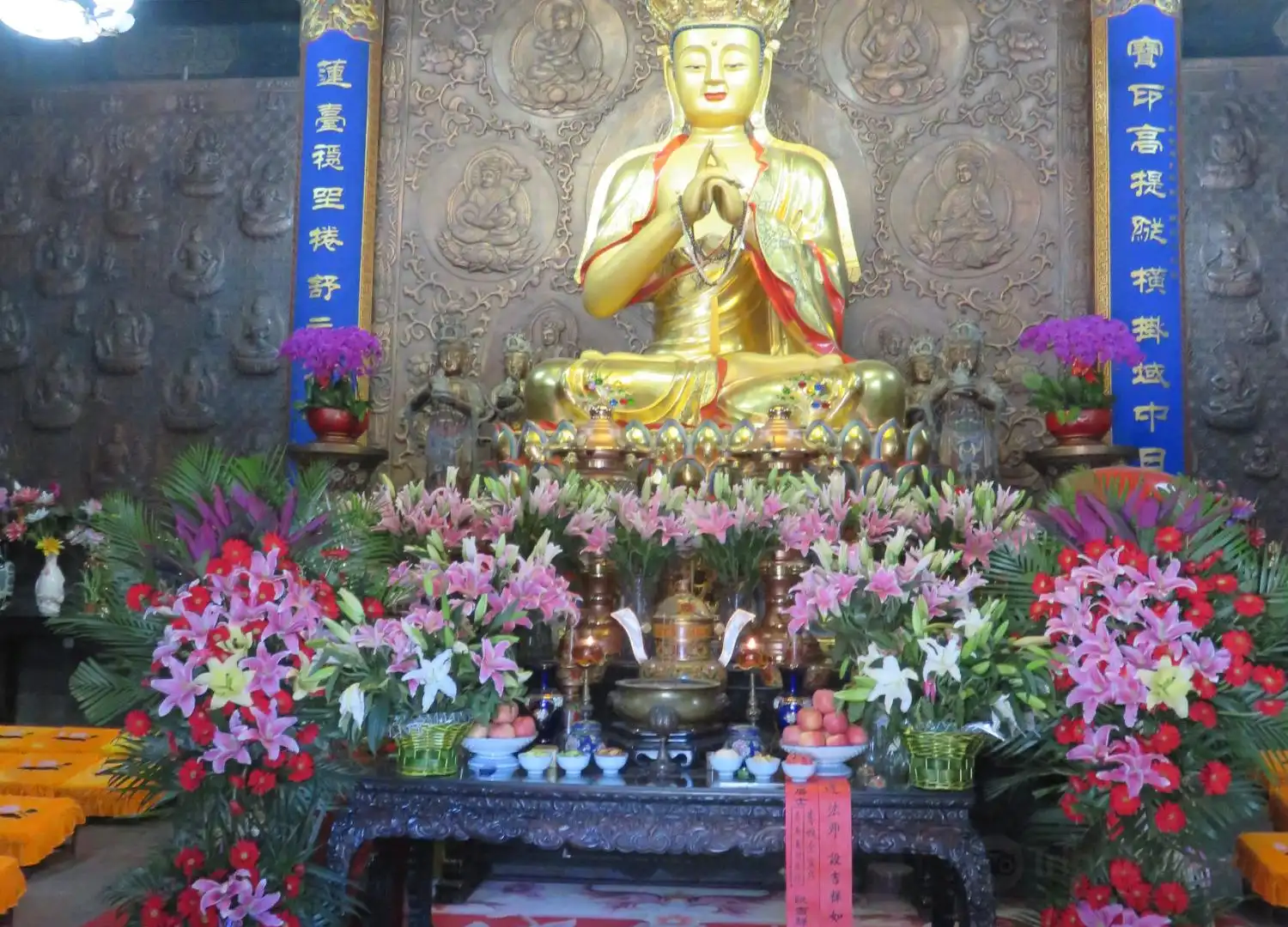 Hotels near Guanyue Temple