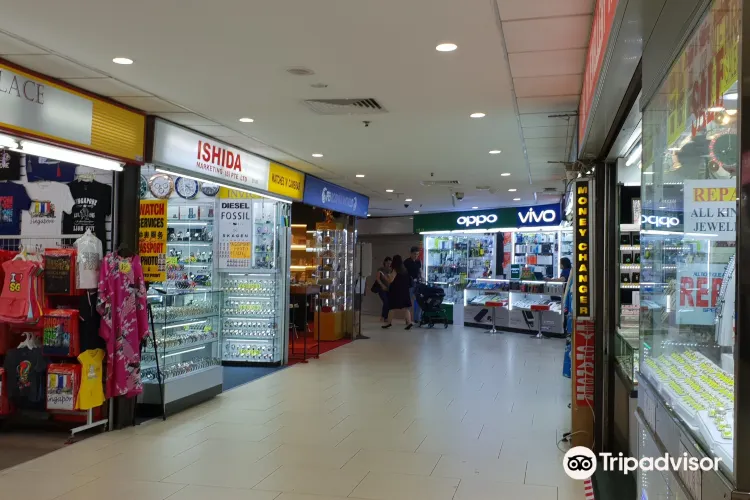Lucky plaza perfume shop store
