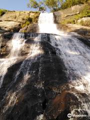 Diyaluma Falls