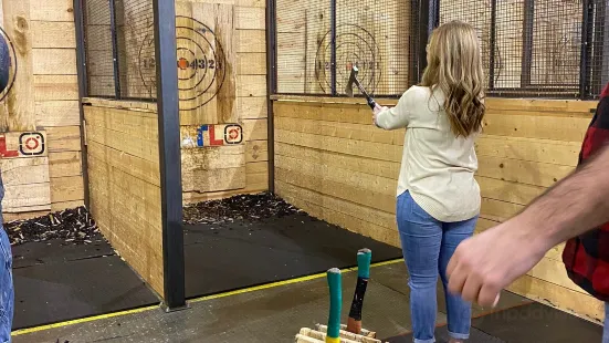 Class Axe Throwing