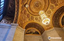 LondonHouse Chicago, Curio Collection by Hilton