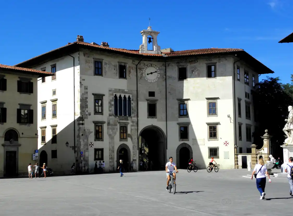 Hotel in zona Palazzo dell'Orologio - Torre della Muda o della Fame