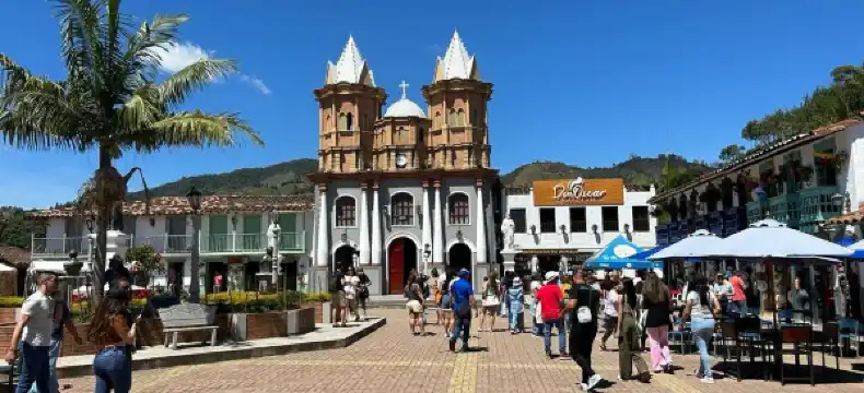Hotels in Penol