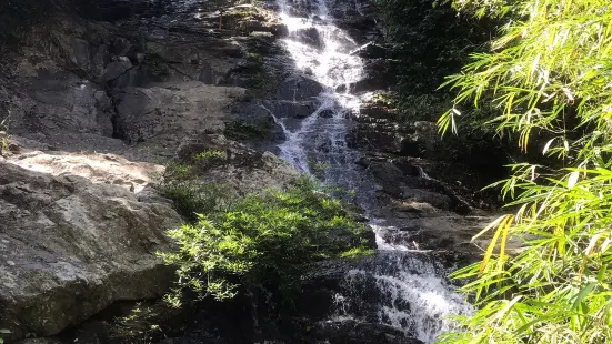 Barhouy Waterfall