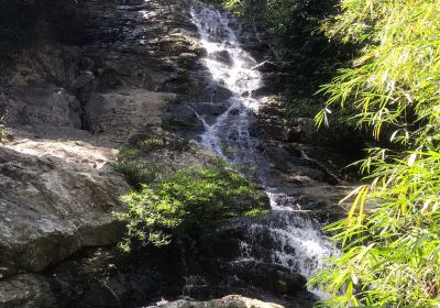 Barhouy Waterfall