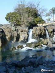 Ayutsubono Falls
