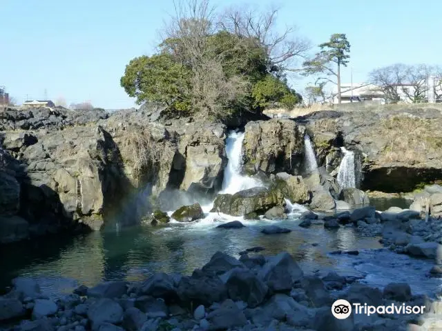 Ayutsubono Falls