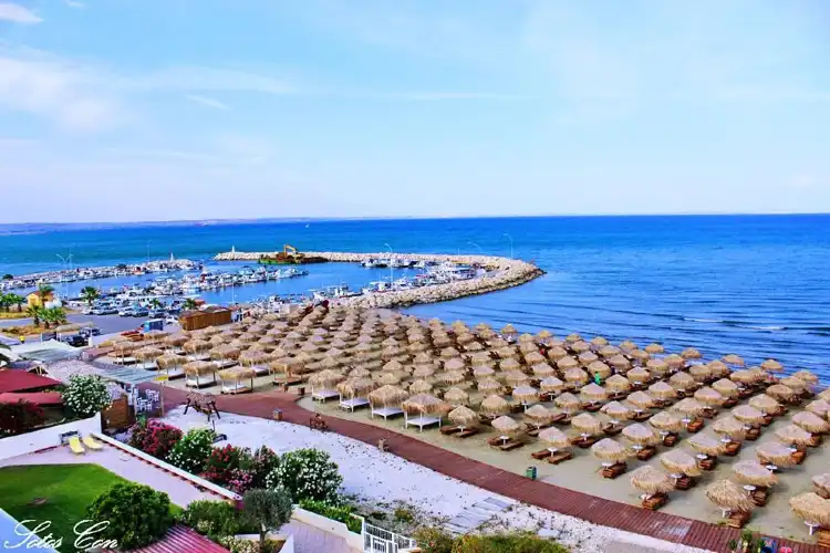 Hotels in der Nähe von Kastella Beach - Blue Flag