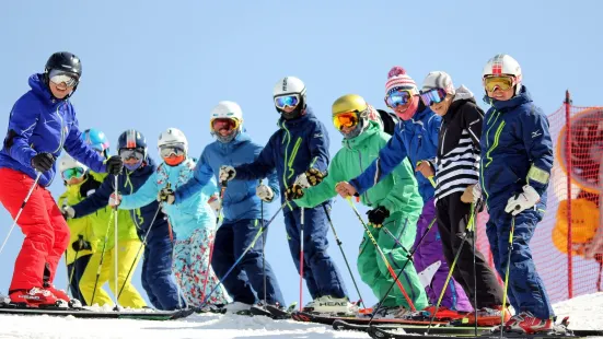 Korea International Ski School (KISS)- Ski Tour 코리아인터내셔널스키스쿨