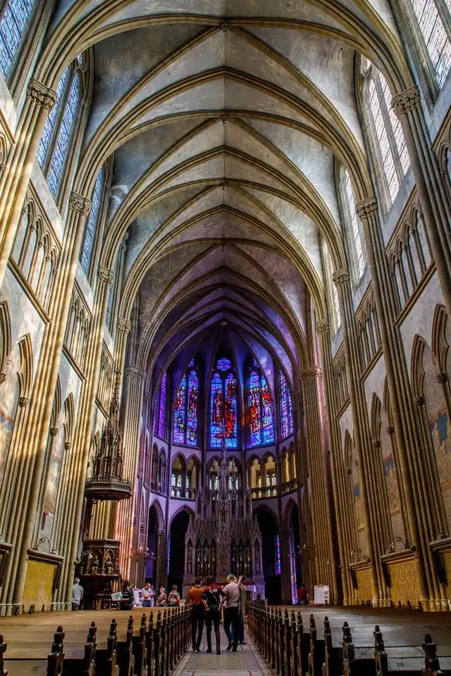 Отели рядом с достопримечательностью «Eglise Saint Joseph de Beauregard»