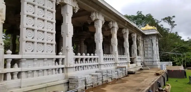 Hôtels à proximité de : Kadavul Hindu Temple