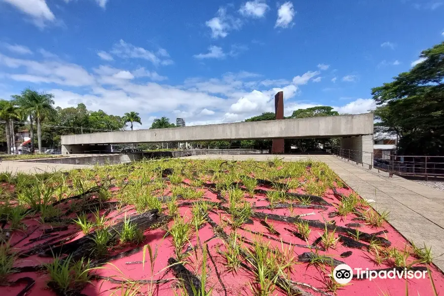 Museu Brasileiro da Escultura e Ecologia