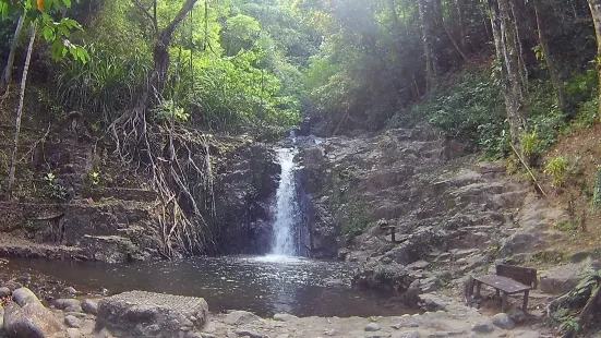 Bulalacao Falls