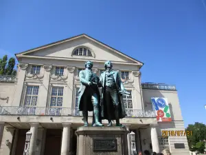 Monumento Goethe-Schiller
