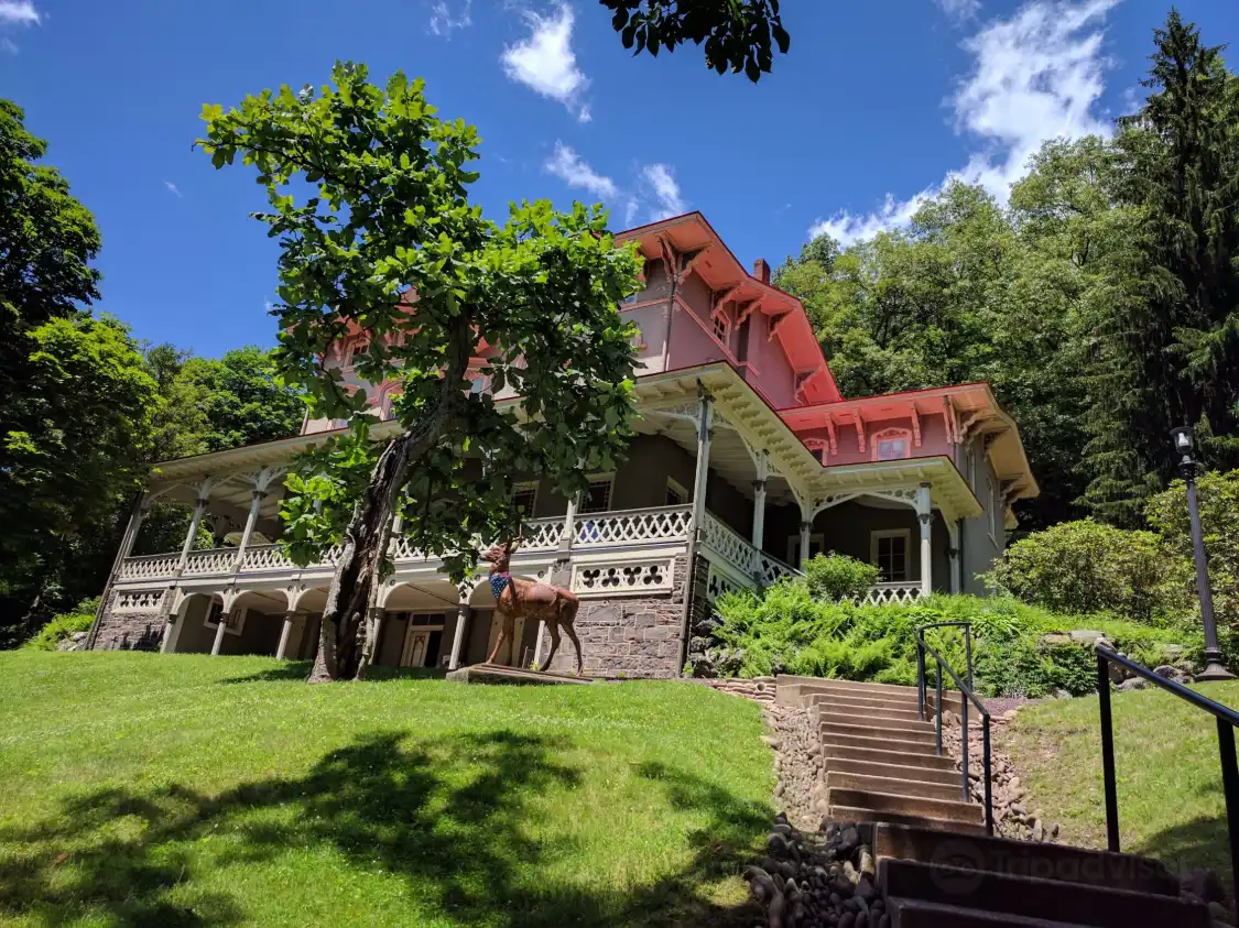 Hotels near Asa Packer Mansion Museum
