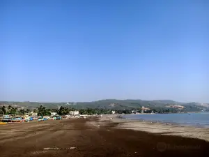 Harnai Beach