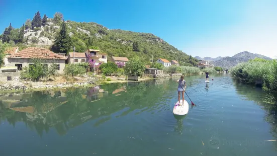 Paddle Surf Bacina Lakes