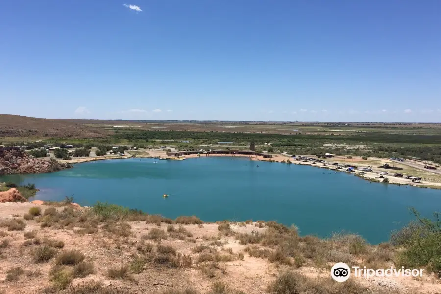 Bottomless Lakes State Park