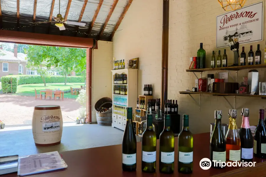 Petersons Armidale Winery & Guesthouse