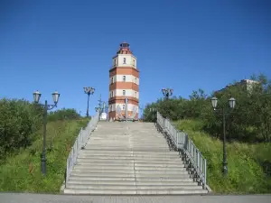 庫爾斯克號核潛艇紀念碑