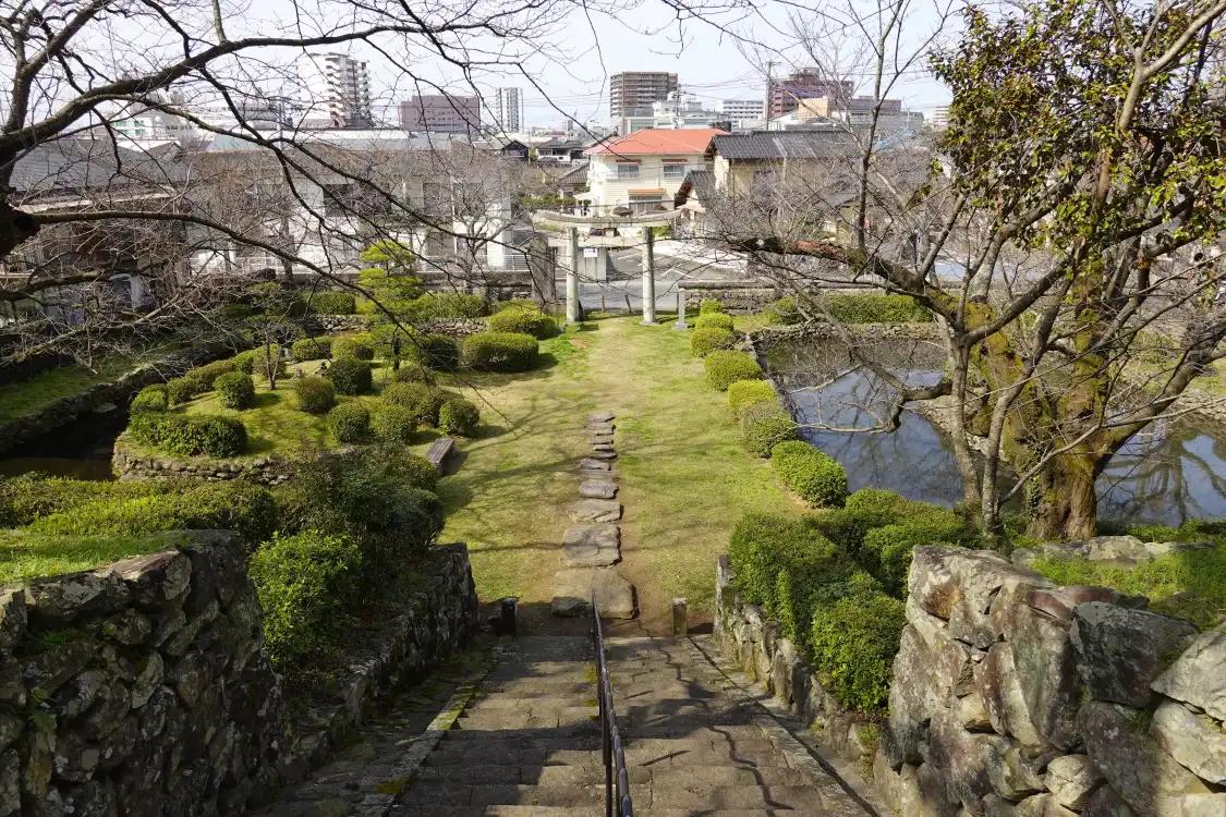 Отели рядом с достопримечательностью «Former Entsuji Temple Garden»