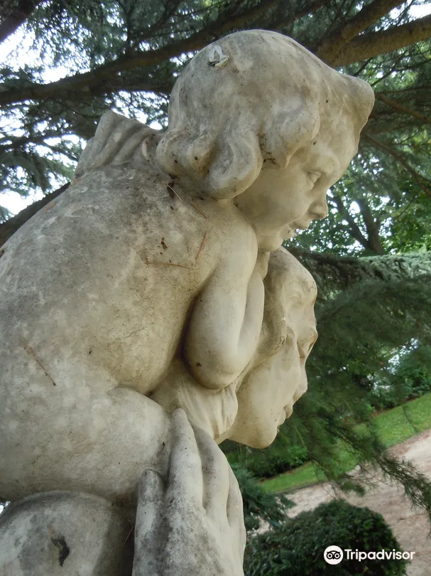 1_Fontaine du square Tolstoi