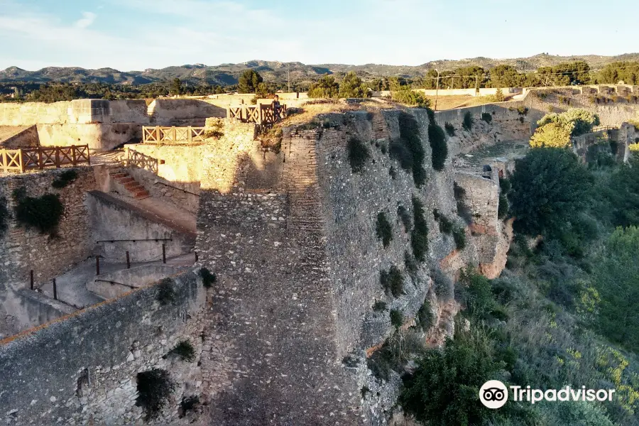 Les Fortifications