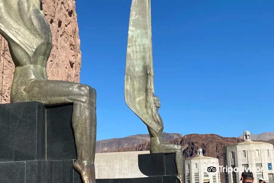 Winged Figures of the Republic Statues