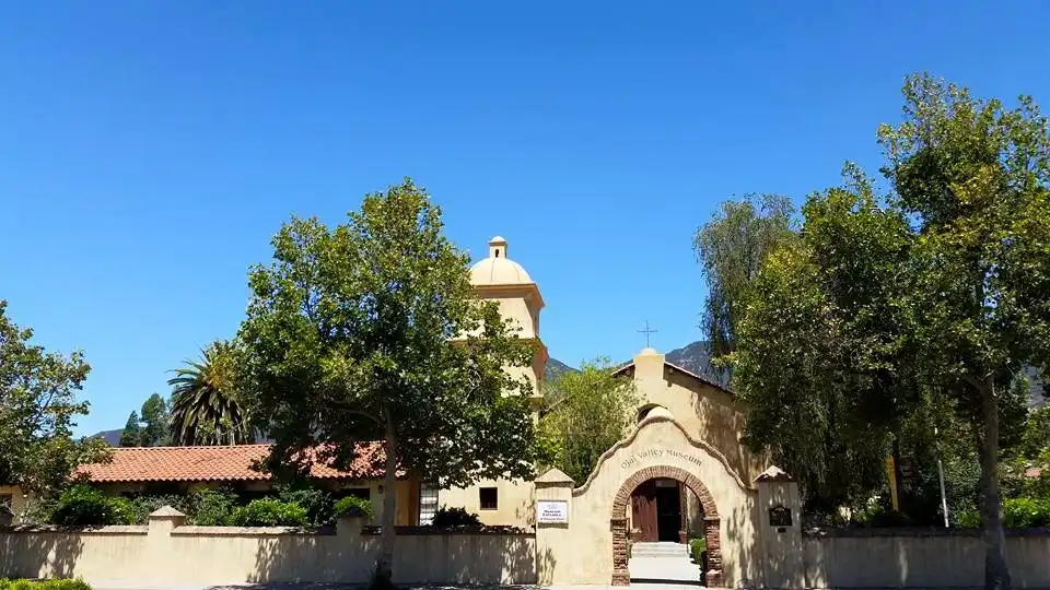 Hotels near Ojai Valley Museum