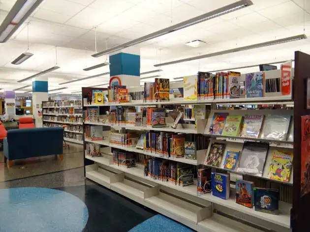 Hotel in zona Oak Park Public Library