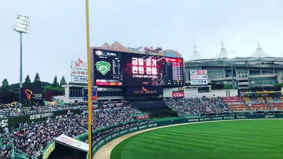 仁川文鶴競技場