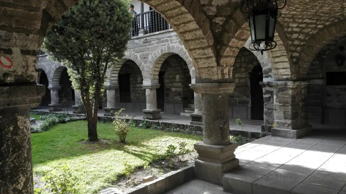 Hotels near Casona Boza y Solis