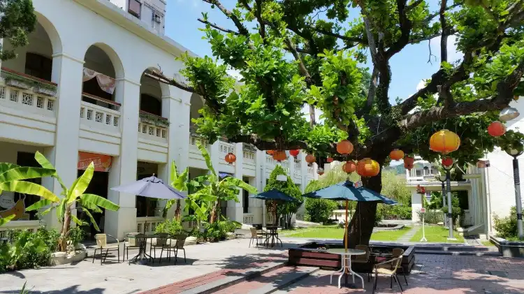 Hotels near Cishan Living Cultural Park