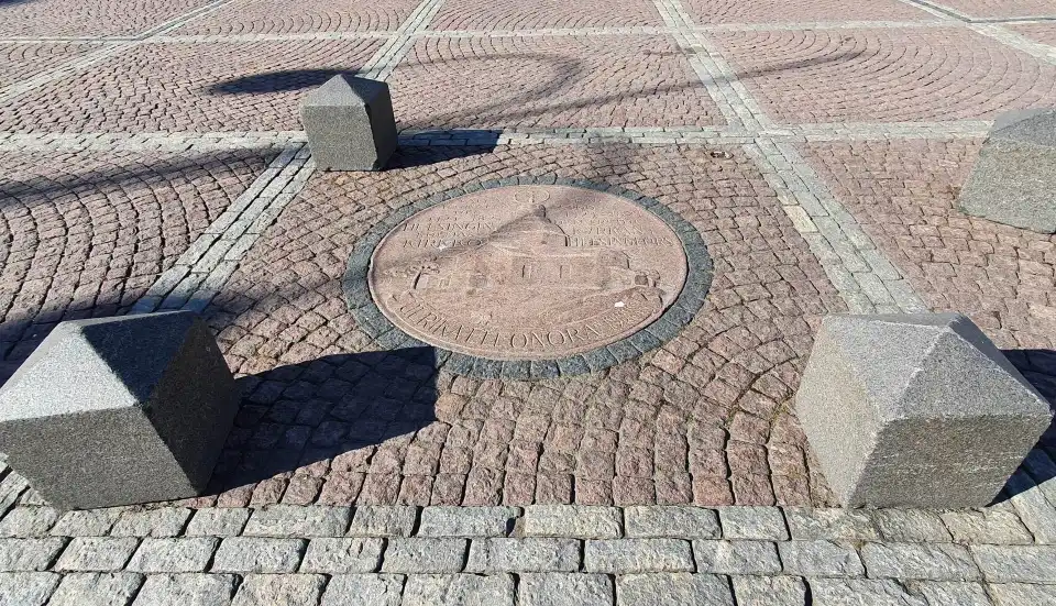 2_Memorial to the Ulrika Eleonora Church