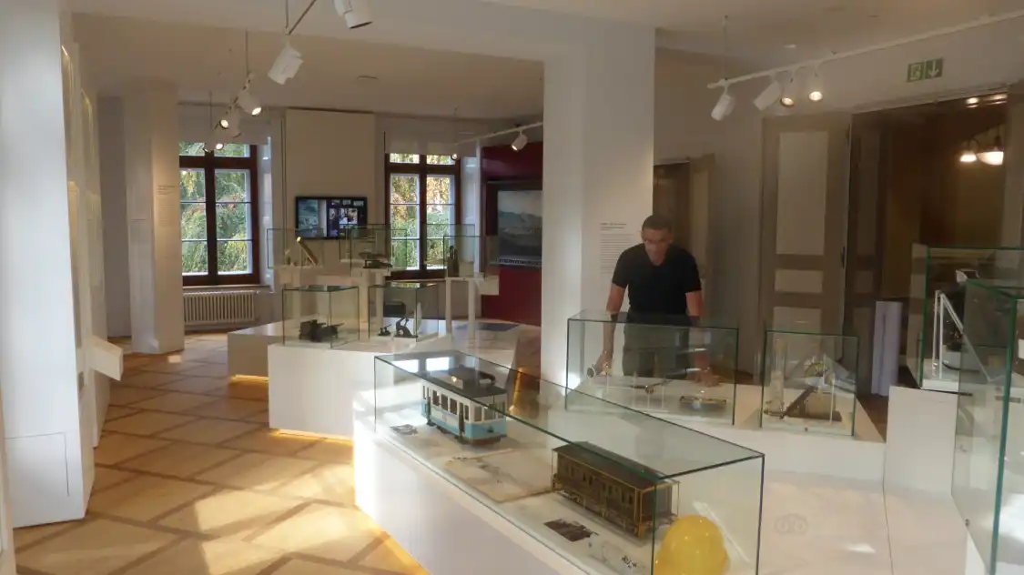 Hotels near Musee d'histoire