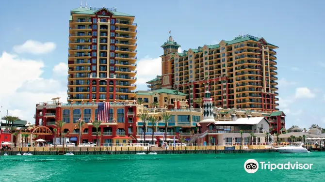 4_HarborWalk Village