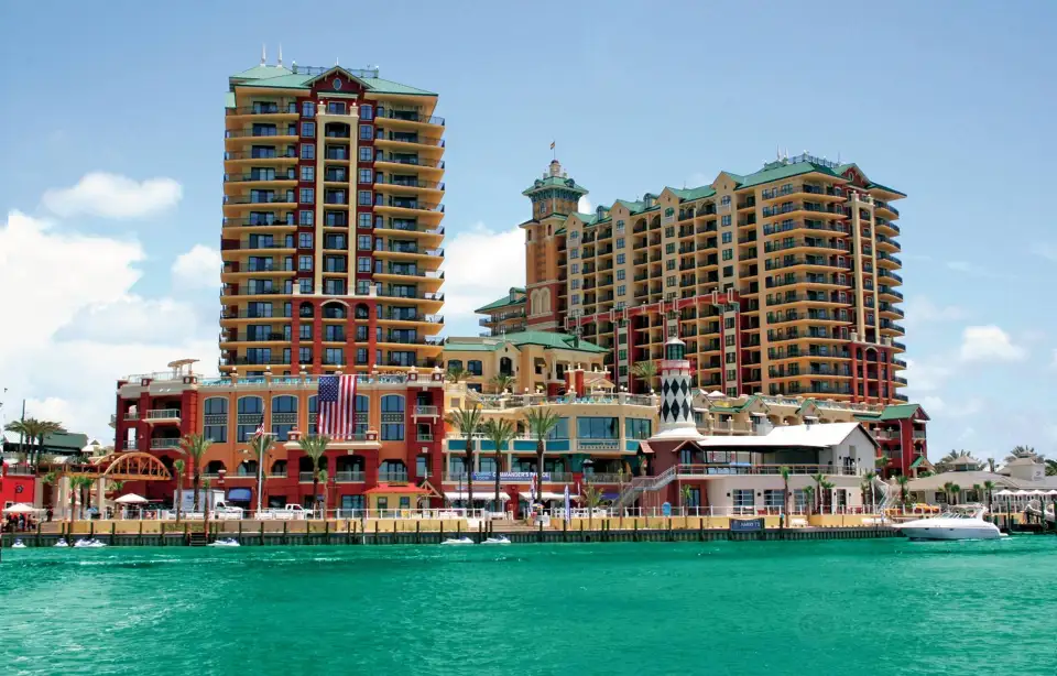 2_HarborWalk Village