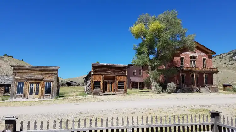 Hotels in Dillon