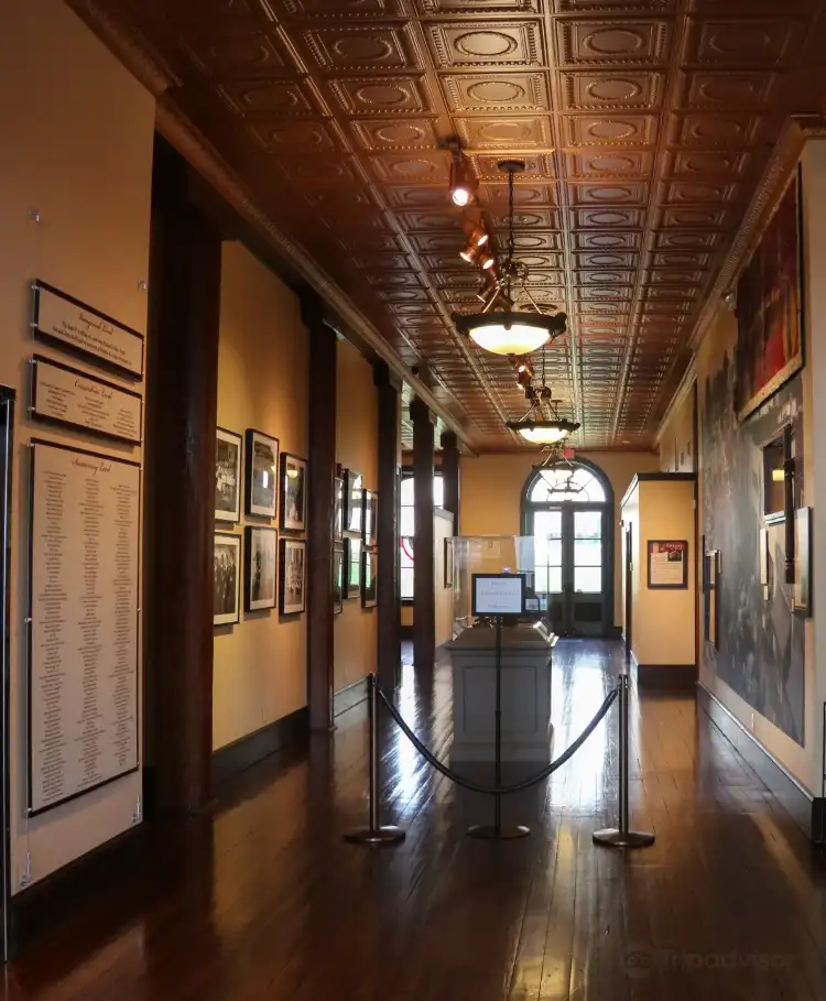 Hotels near Bartow History Museum